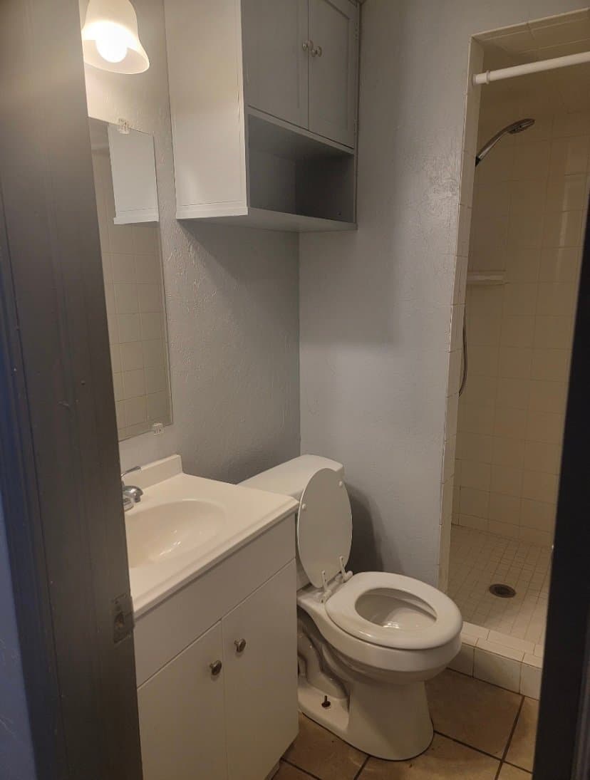 Oklahoma City House: 817 NE 81st St