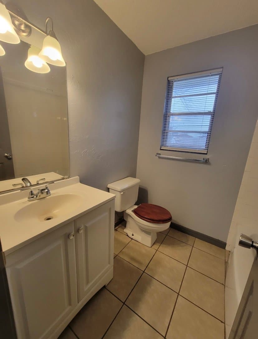 Oklahoma City House: 817 NE 81st St