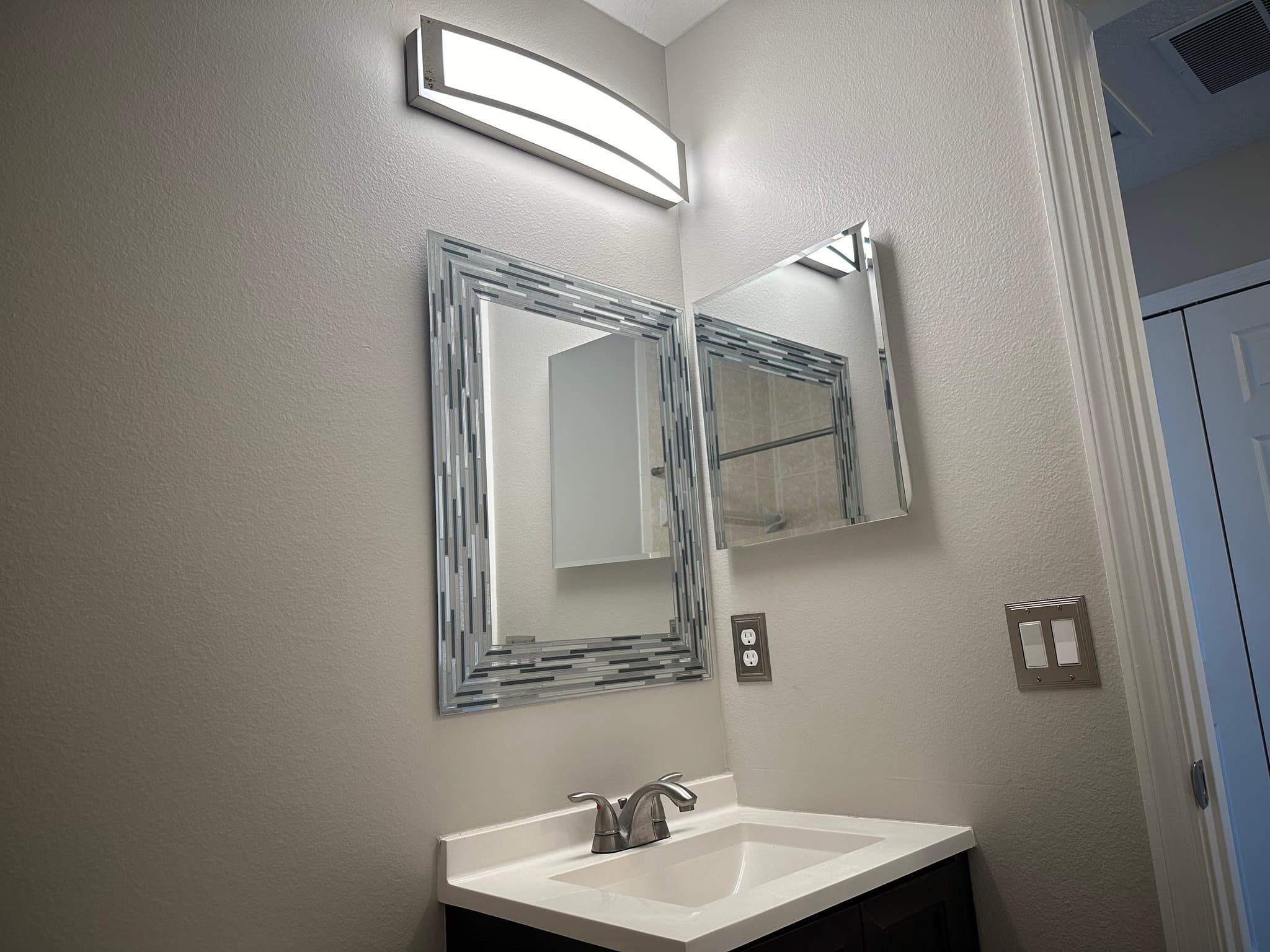 Kissimmee House: 1214 South Beach Circle
