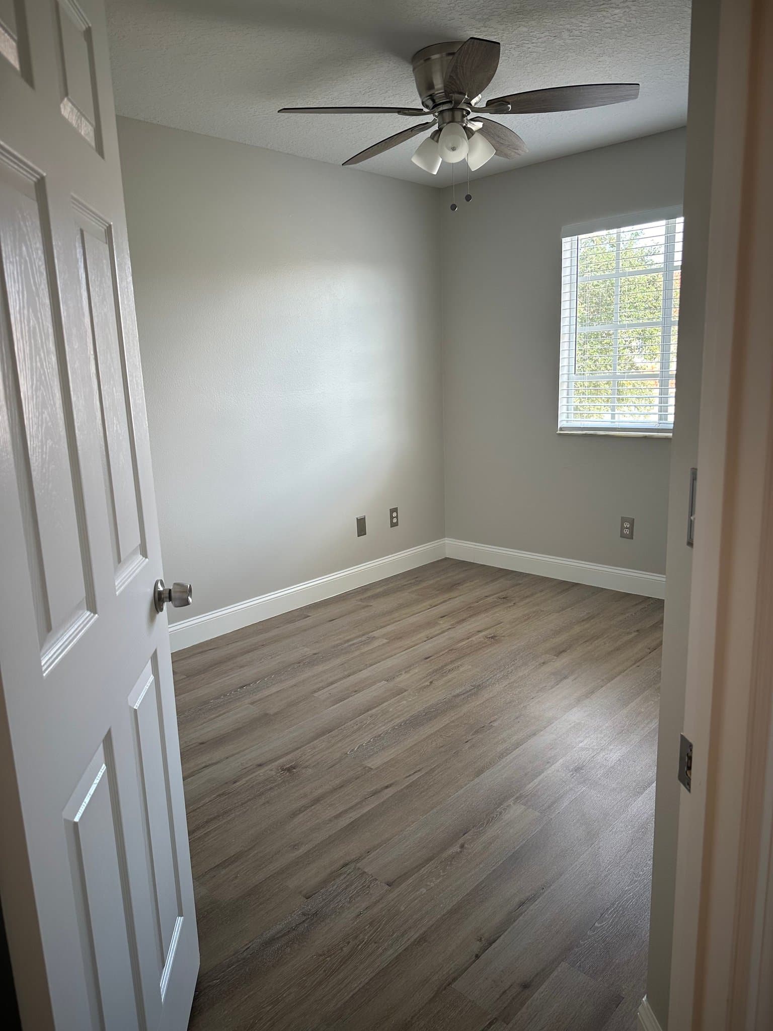 Kissimmee House: 1214 South Beach Circle