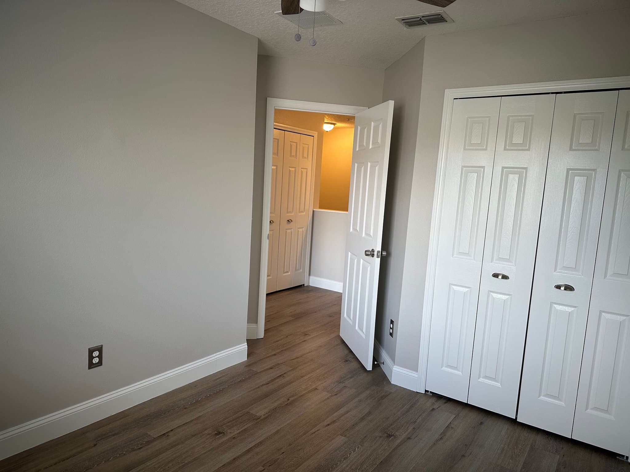 Kissimmee House: 1214 South Beach Circle