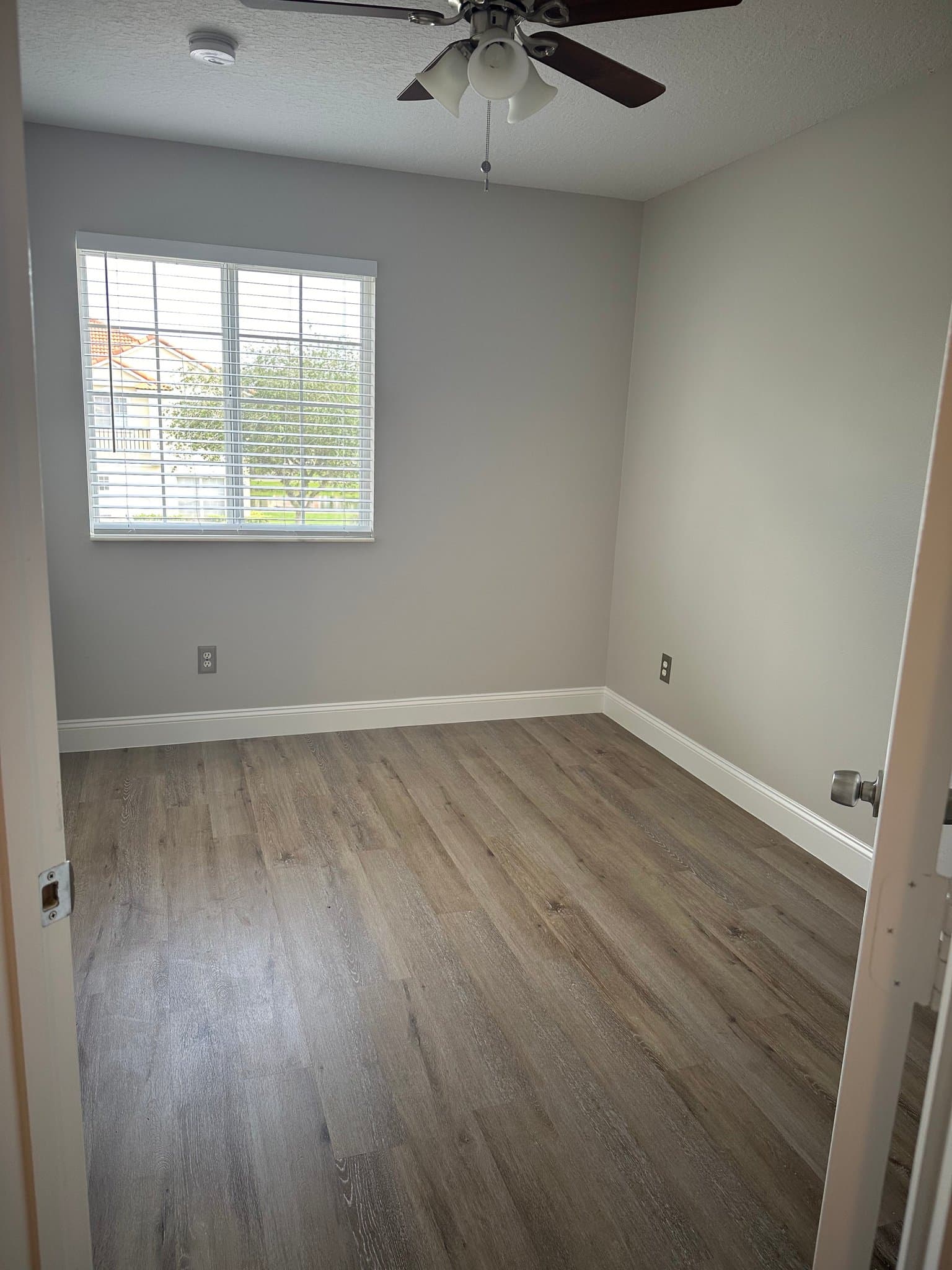 Kissimmee House: 1214 South Beach Circle