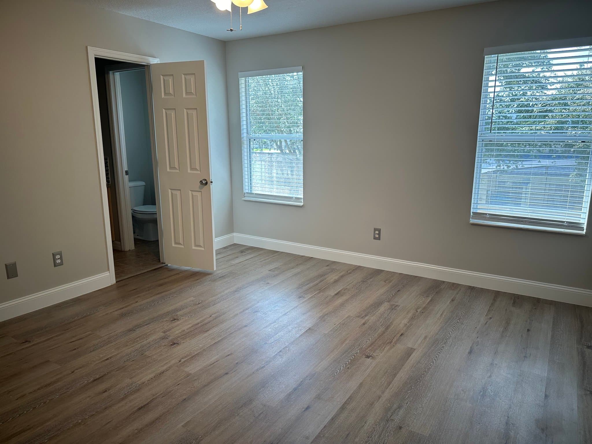 Kissimmee House: 1214 South Beach Circle