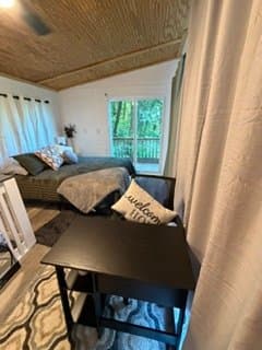 Louisville House: 831 E Cumberland Drive