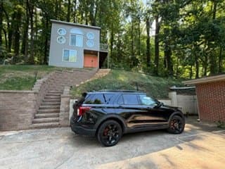 Louisville House: 831 E Cumberland Drive