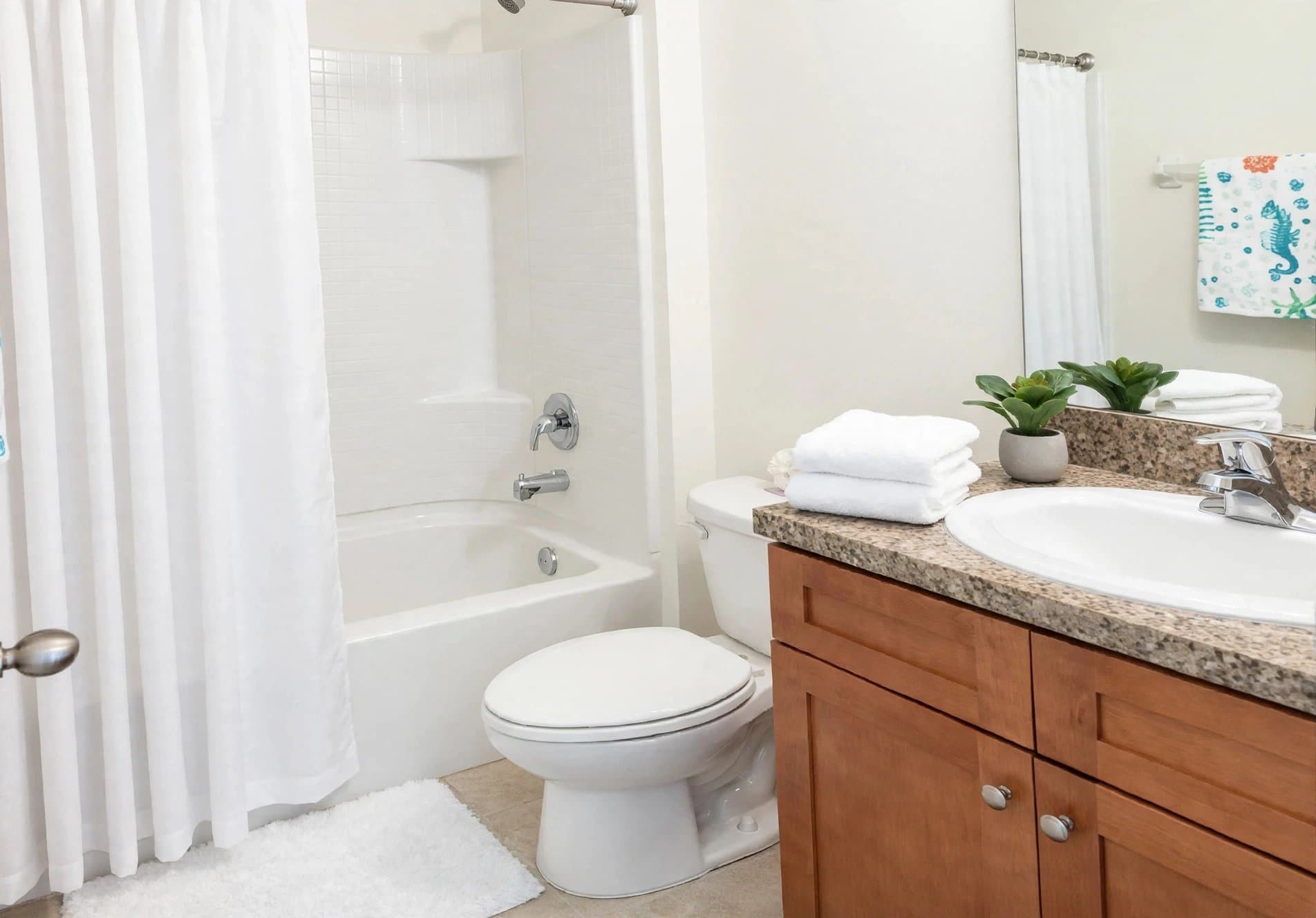 Beverly hills House: 3499 N Vonnegut Point