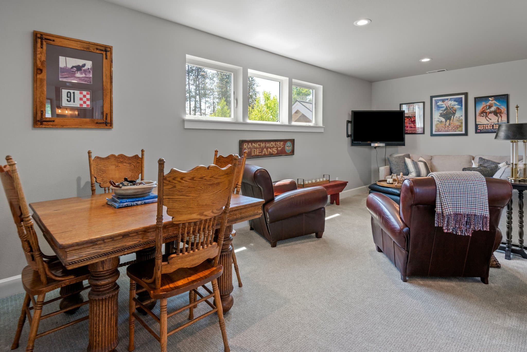 Sisters House: 936 E Black Butte Avenue