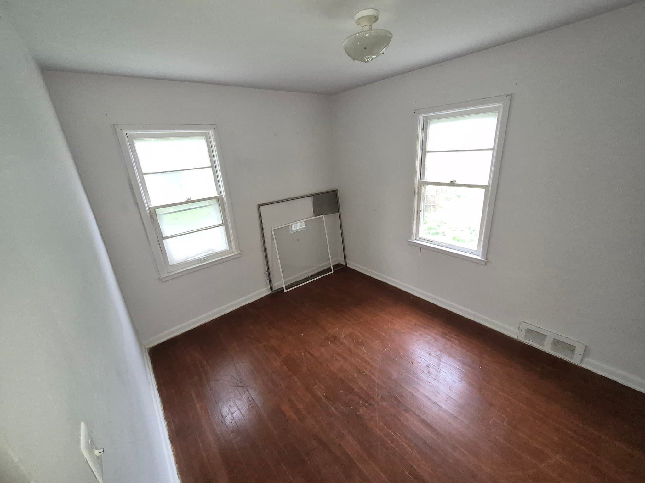 flint House: 2738 Berkley Street