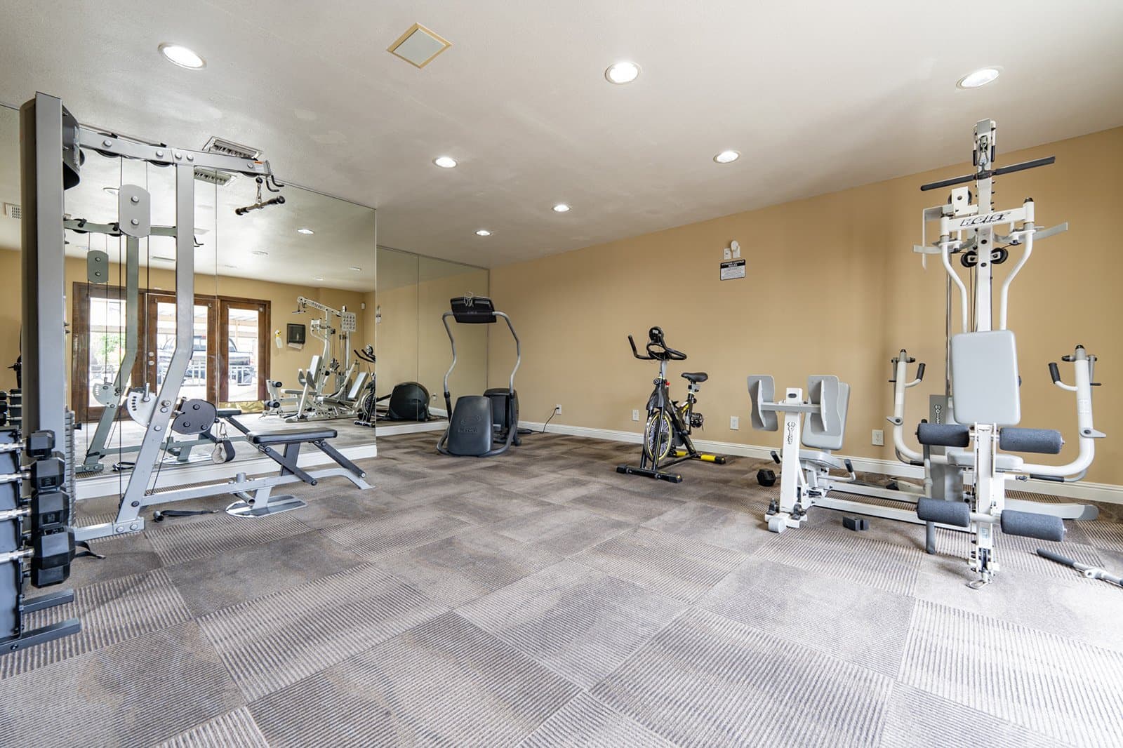 Vista Apartment: 1466 Bonair Road