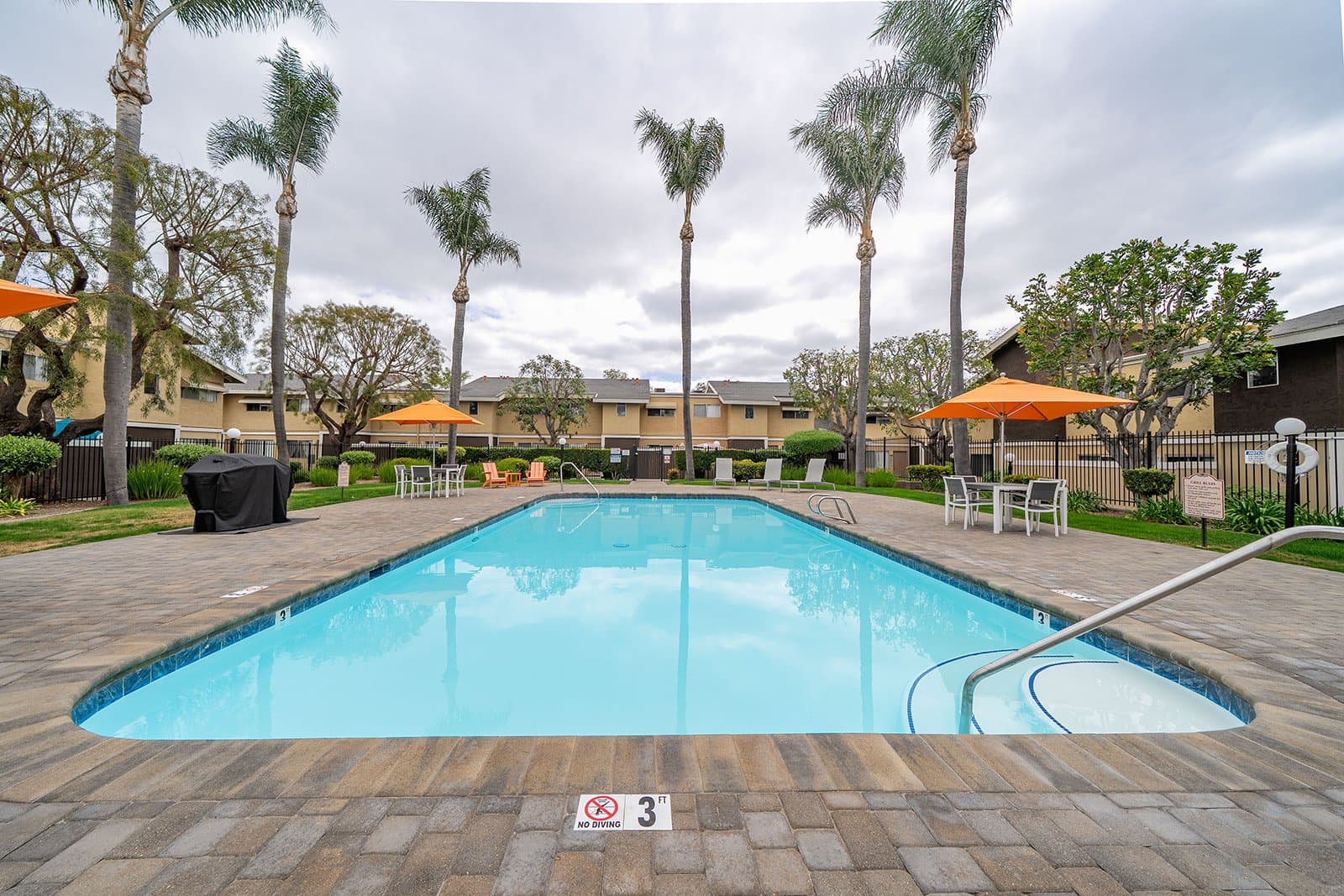 Vista Apartment: 1466 Bonair Road
