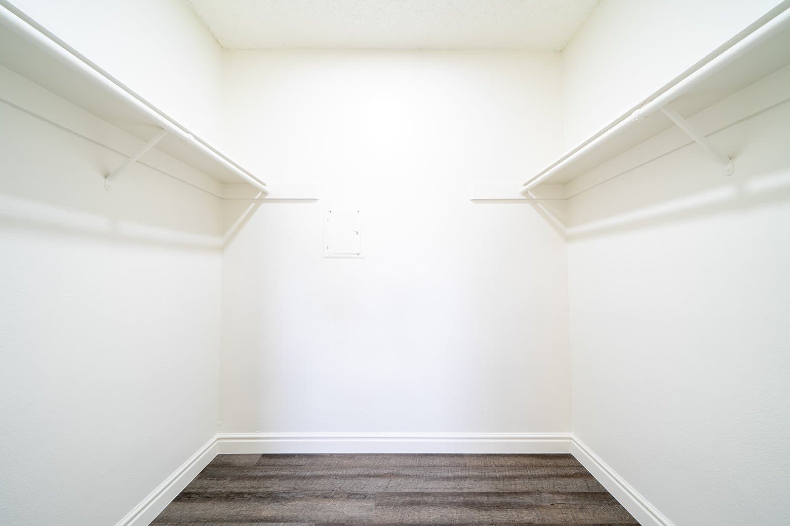 Vista Apartment: 1466 Bonair Road