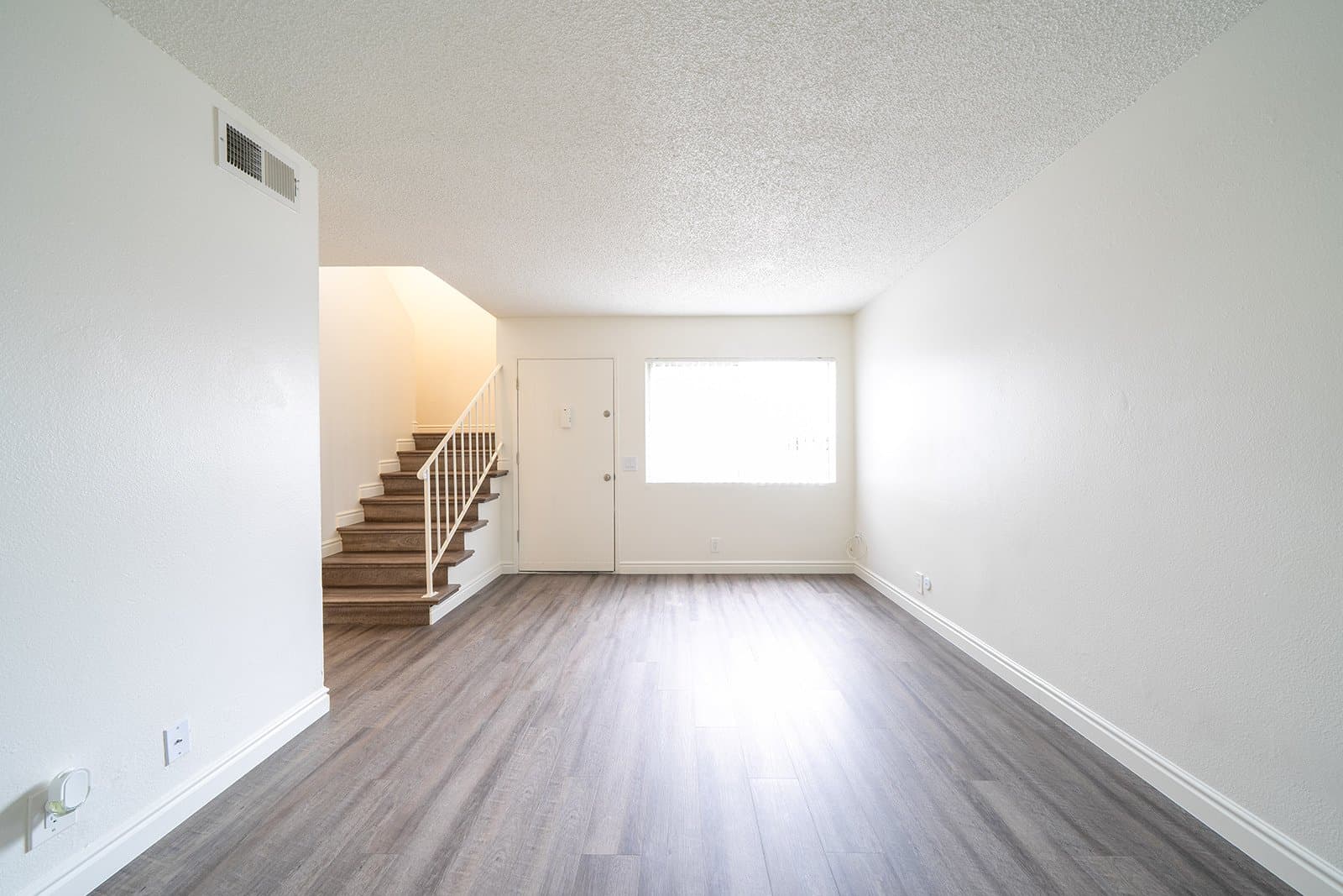 Vista Apartment: 1466 Bonair Road