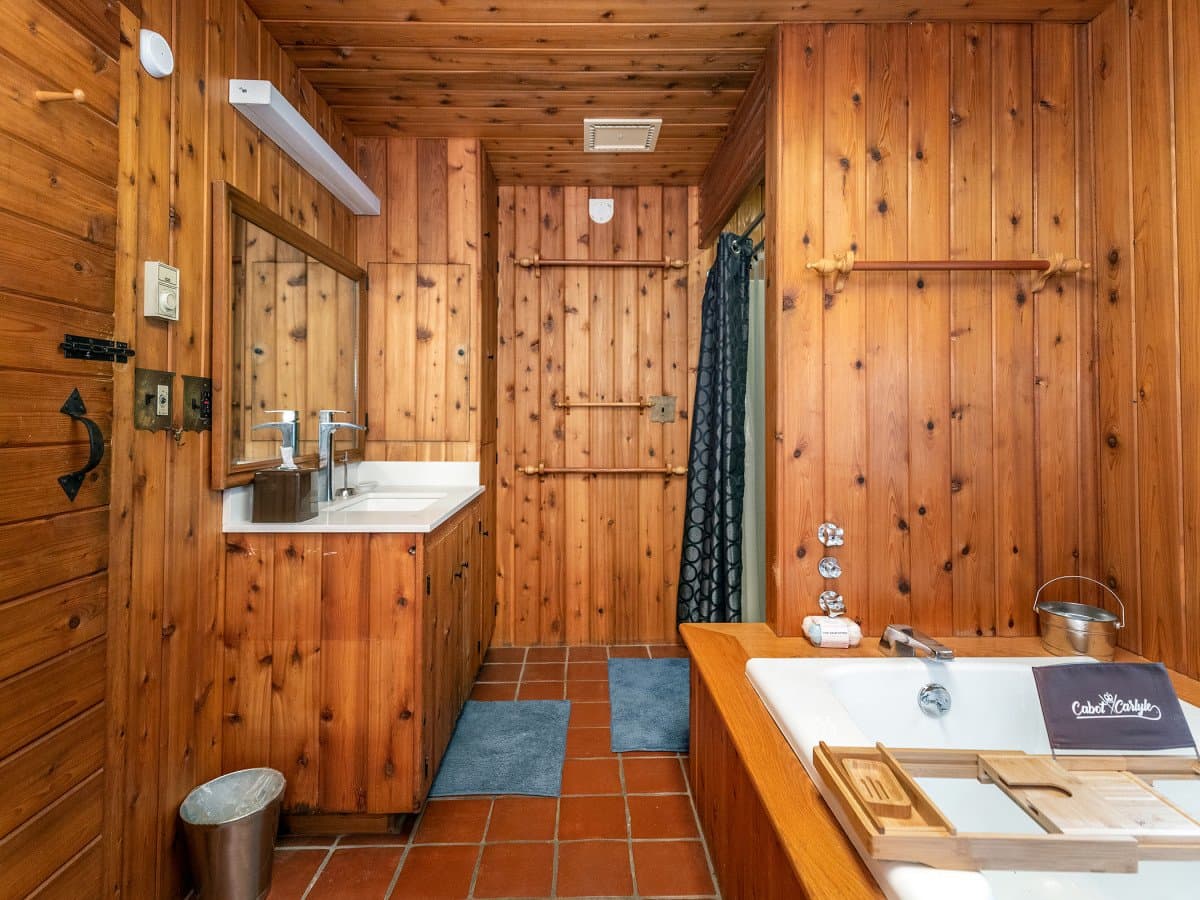 Warren House: 23 Cornwall Rd