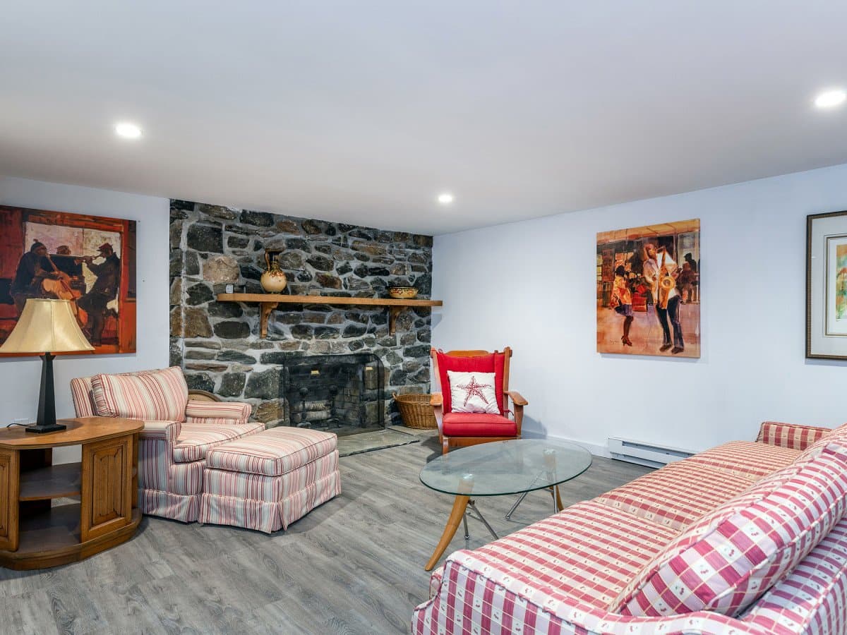 Warren House: 23 Cornwall Rd