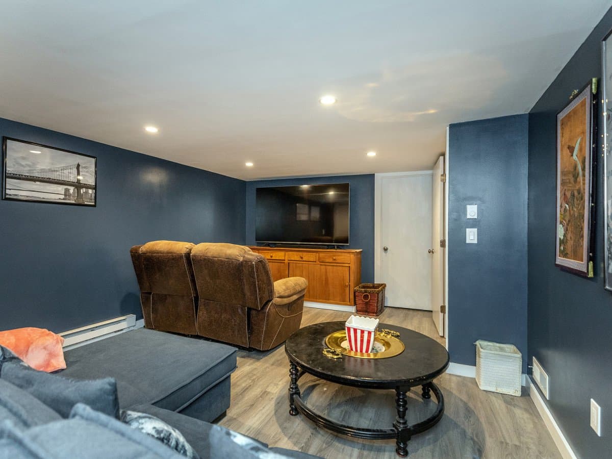 Warren House: 23 Cornwall Rd