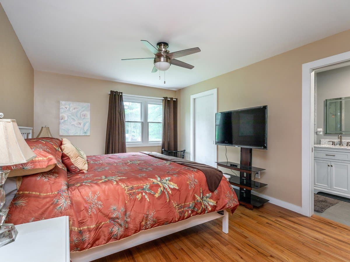 Warren House: 23 Cornwall Rd