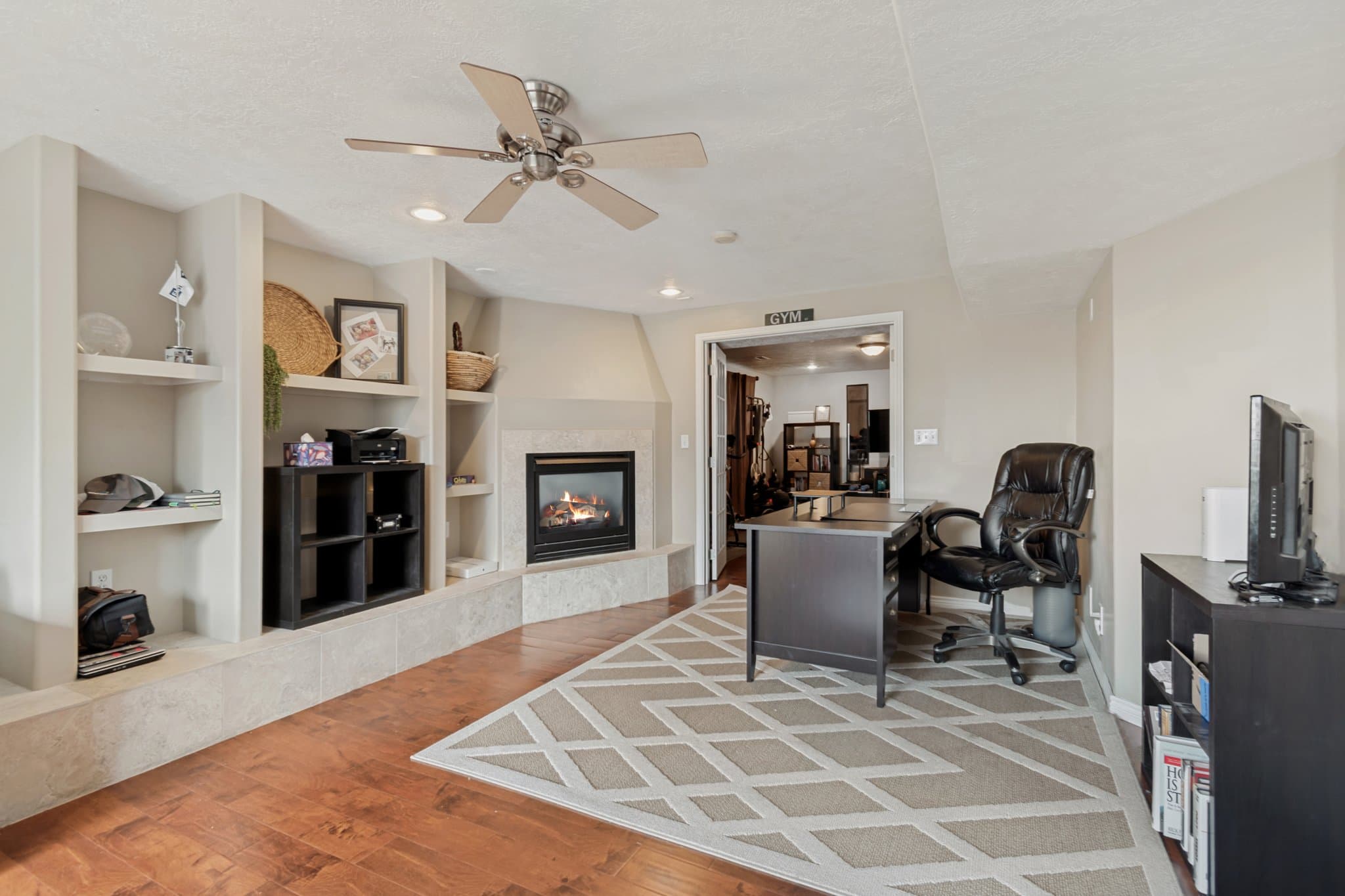 Draper House: 14767 S Brewster Dr