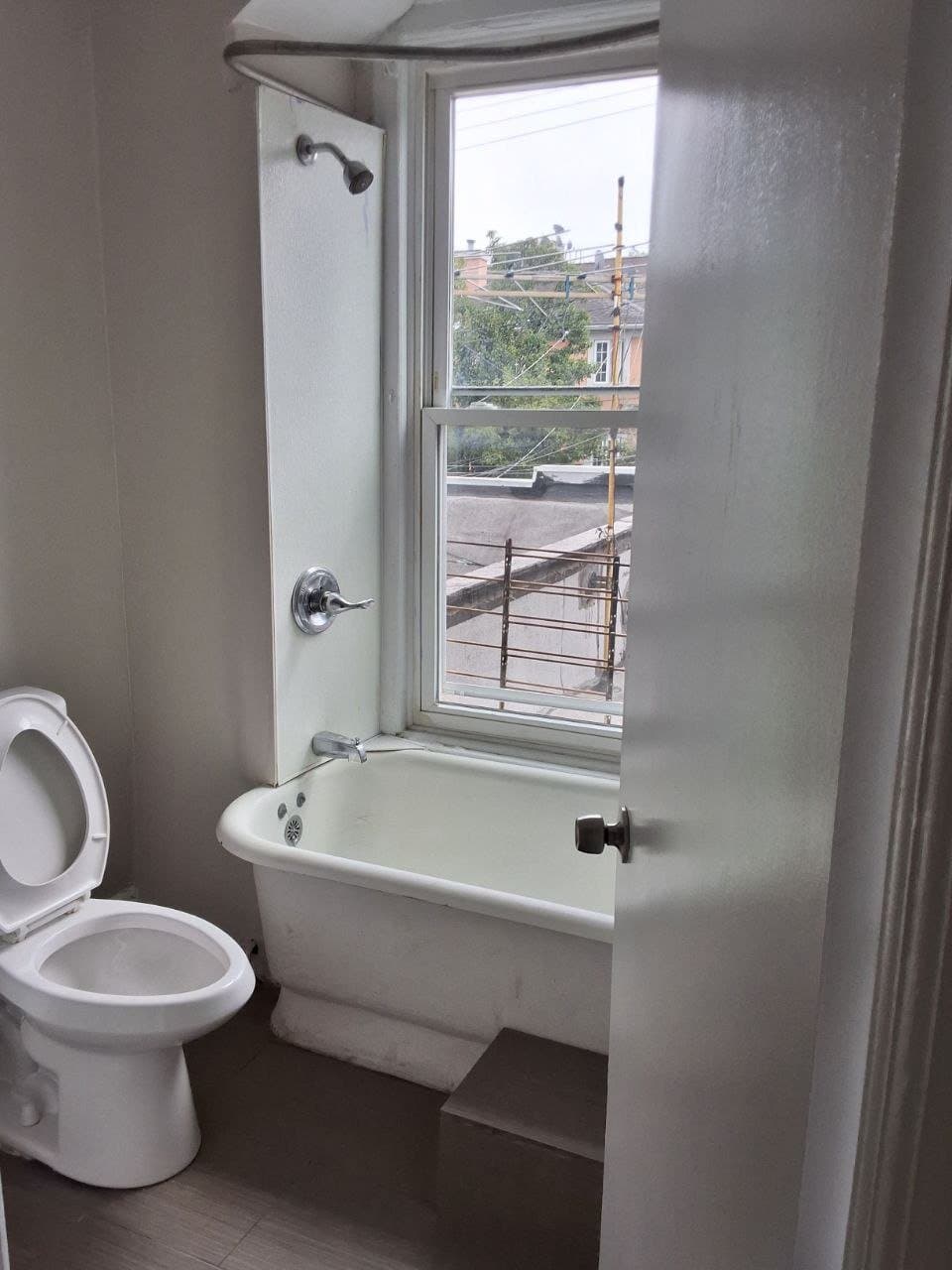 Mt Vernon Apartment: 125 W Sidney AVe