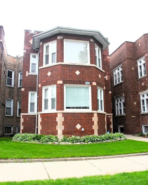 Chicago Multiplex: 7813 S East End Ave