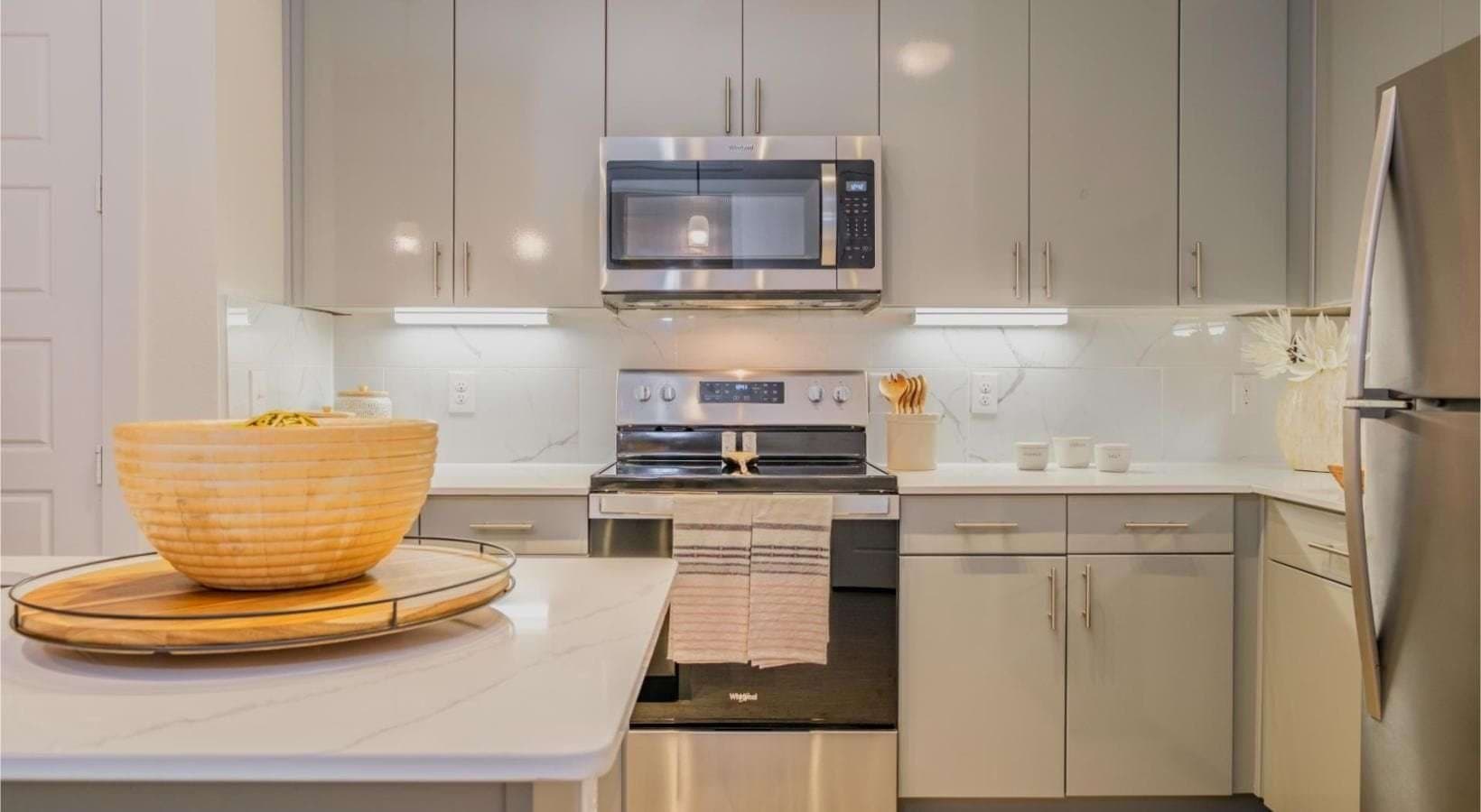 Grand Prairie Apartment: 7402 Lake Ridge Pkwy