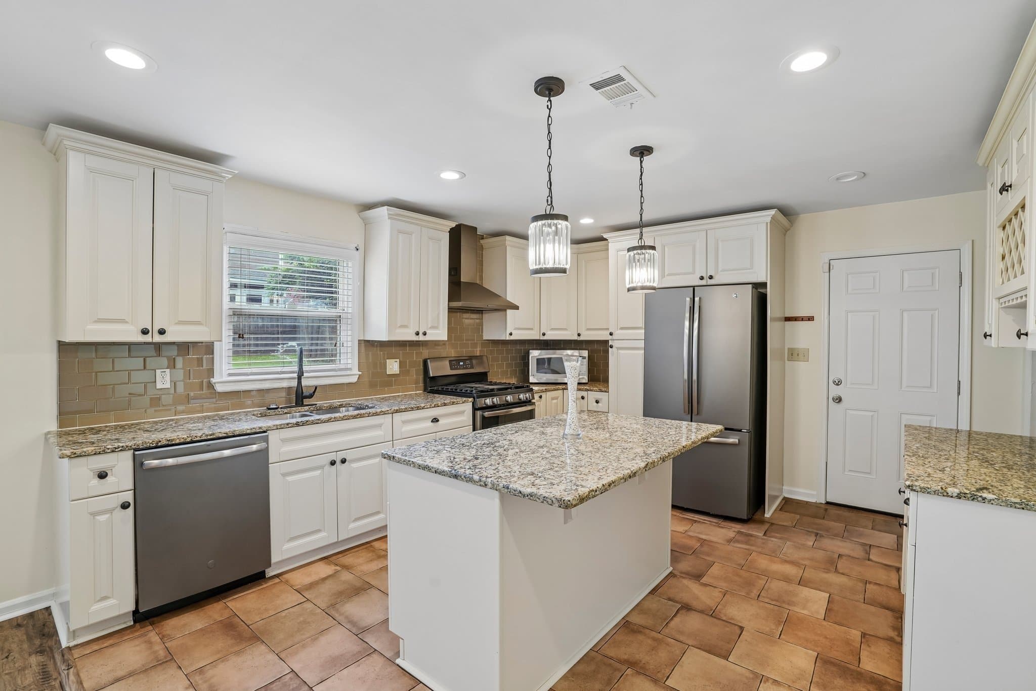 Atlanta House: 708 Joseph E Lowery Blvd SW