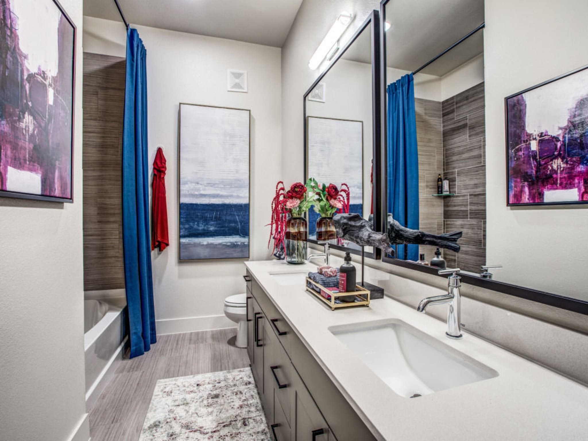 Dallas Apartment: 3900 W Northwest Hwy