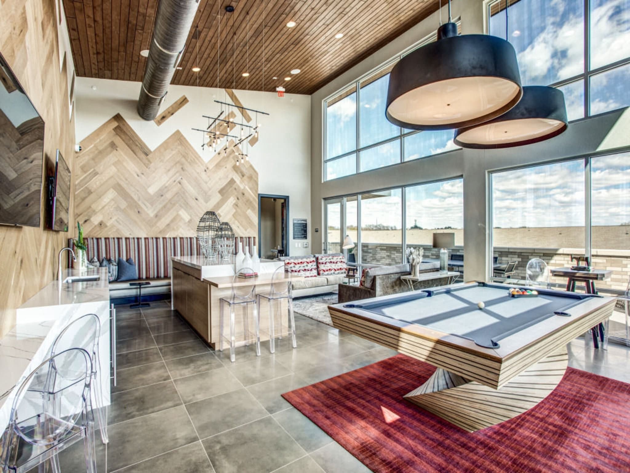 Dallas Apartment: 3900 W Northwest Hwy