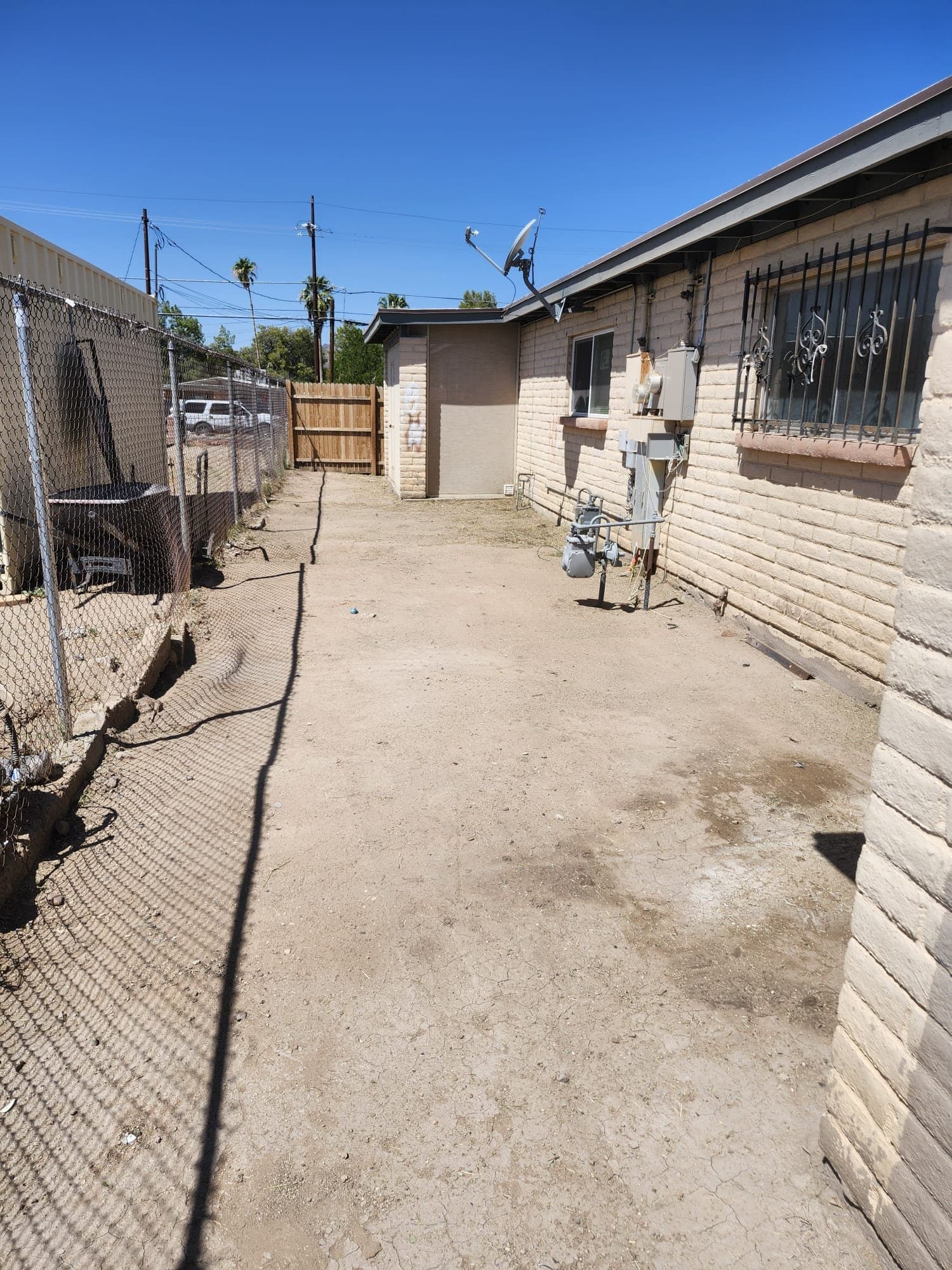 Tucson Multiplex: 1408/1410 N Hualpai Rd