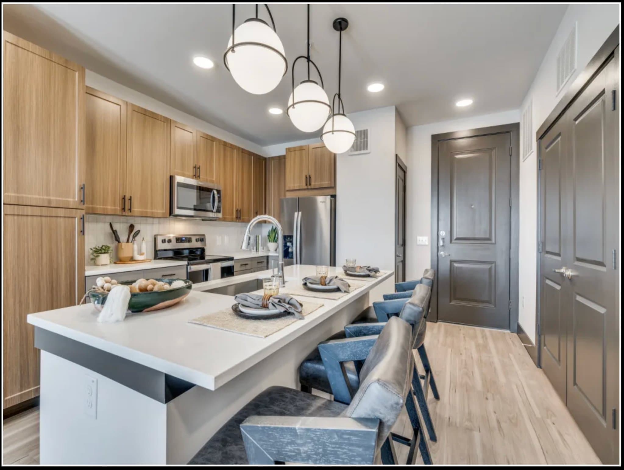 Arlington Apartment: 2811 S. Cooper Street