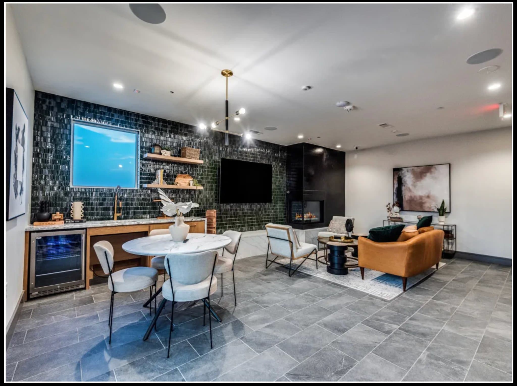 Arlington Apartment: 2811 S. Cooper Street