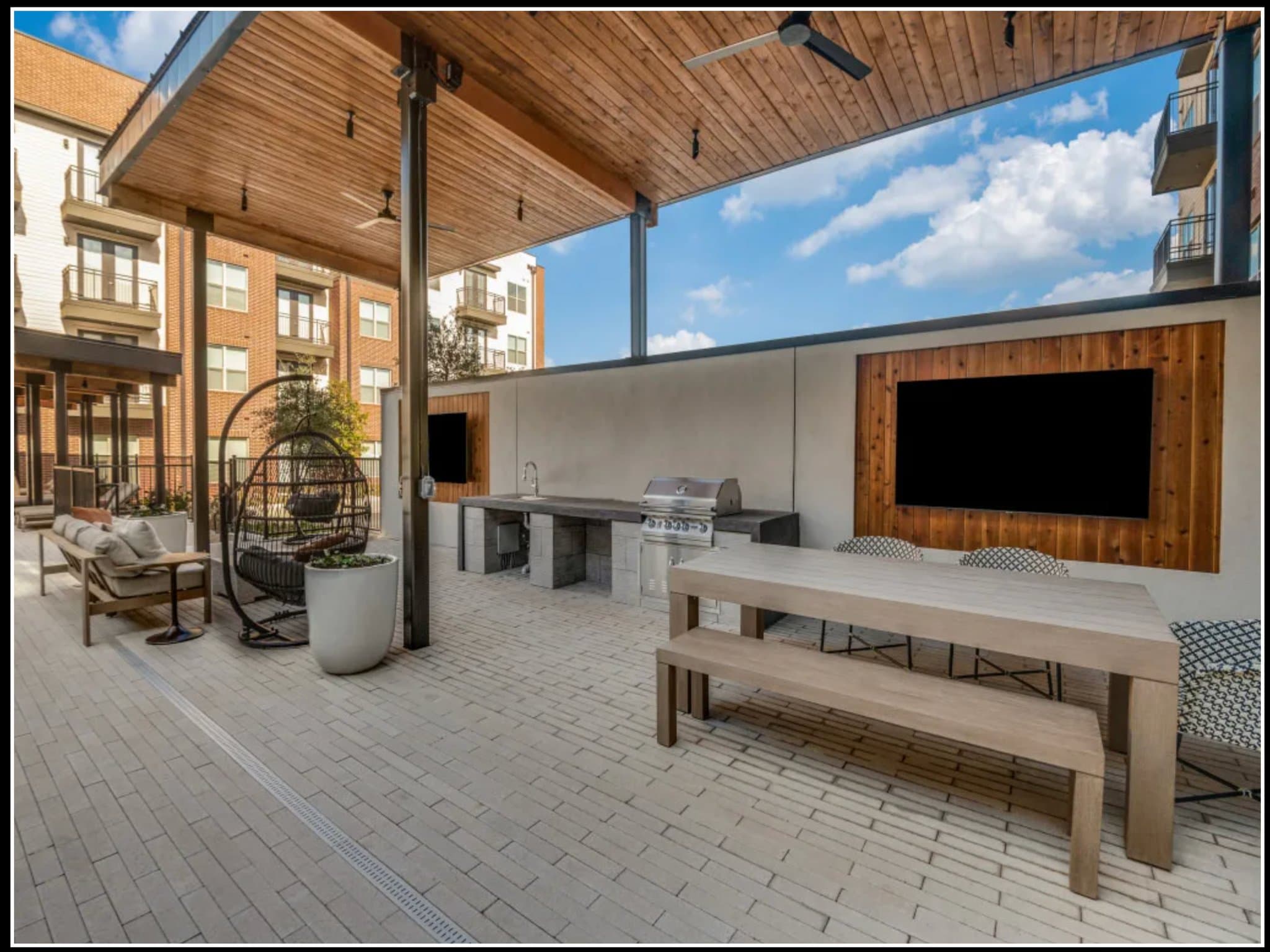 Arlington Apartment: 2811 S. Cooper Street