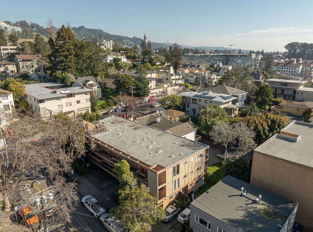 Berkeley Apartment: 1700 Spruce Street