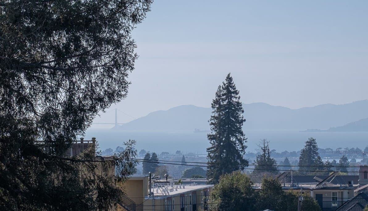 Berkeley Apartment: 1700 Spruce Street