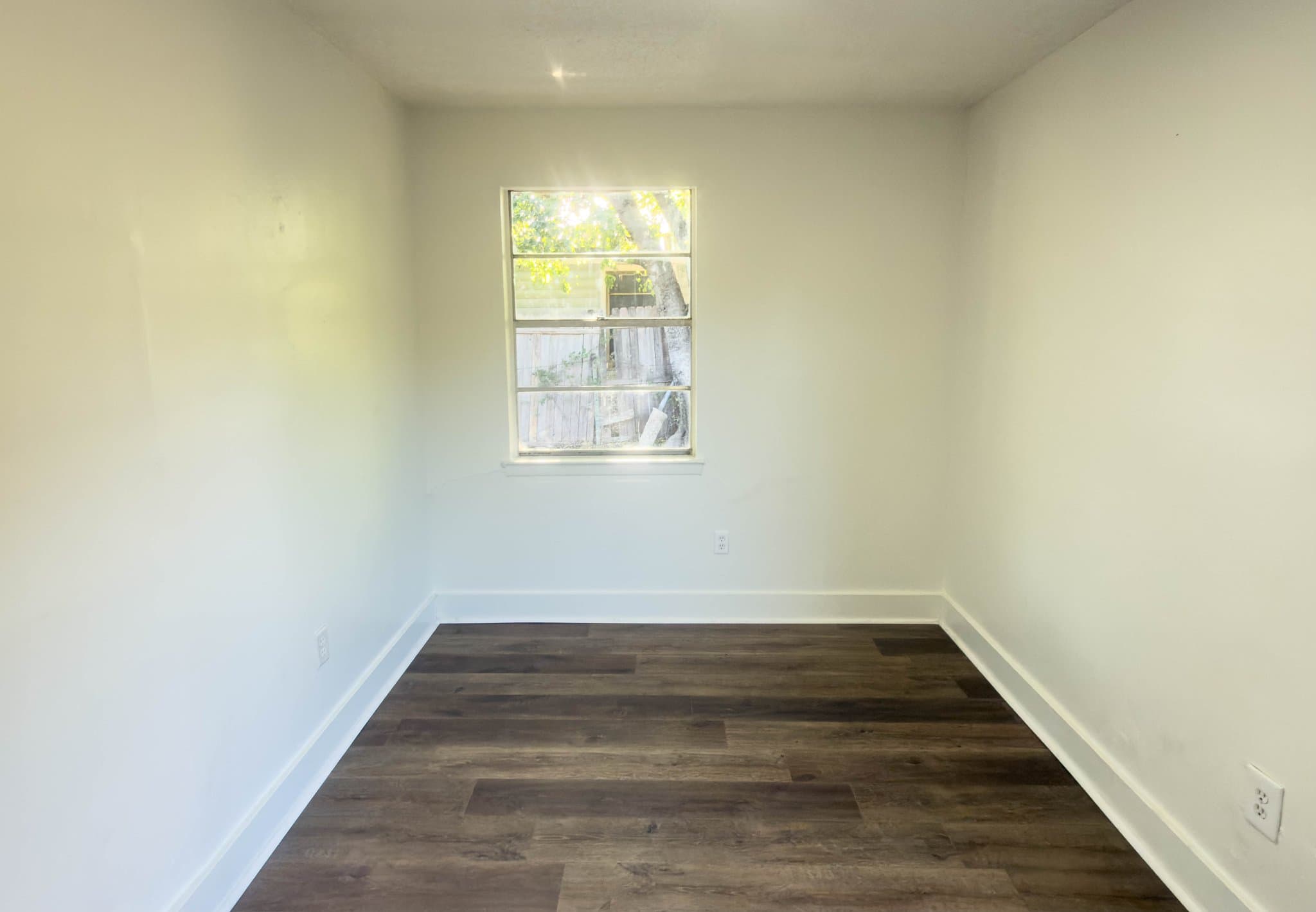 Mineral Wells House: 912 SW 17th St