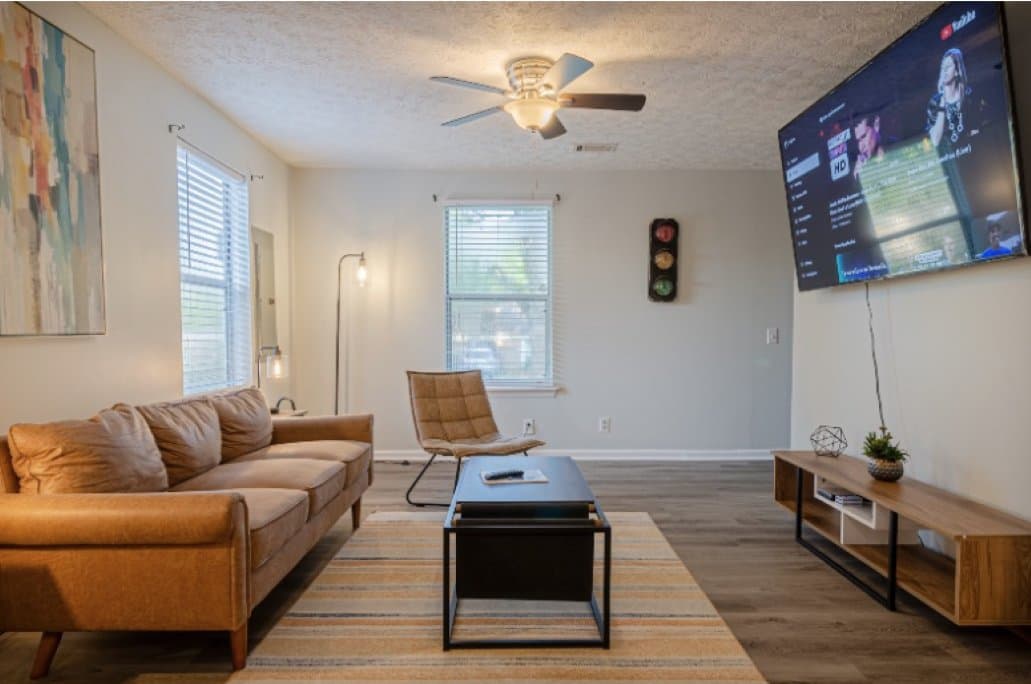 Columbus Multiplex: 7716 Boulder Dr