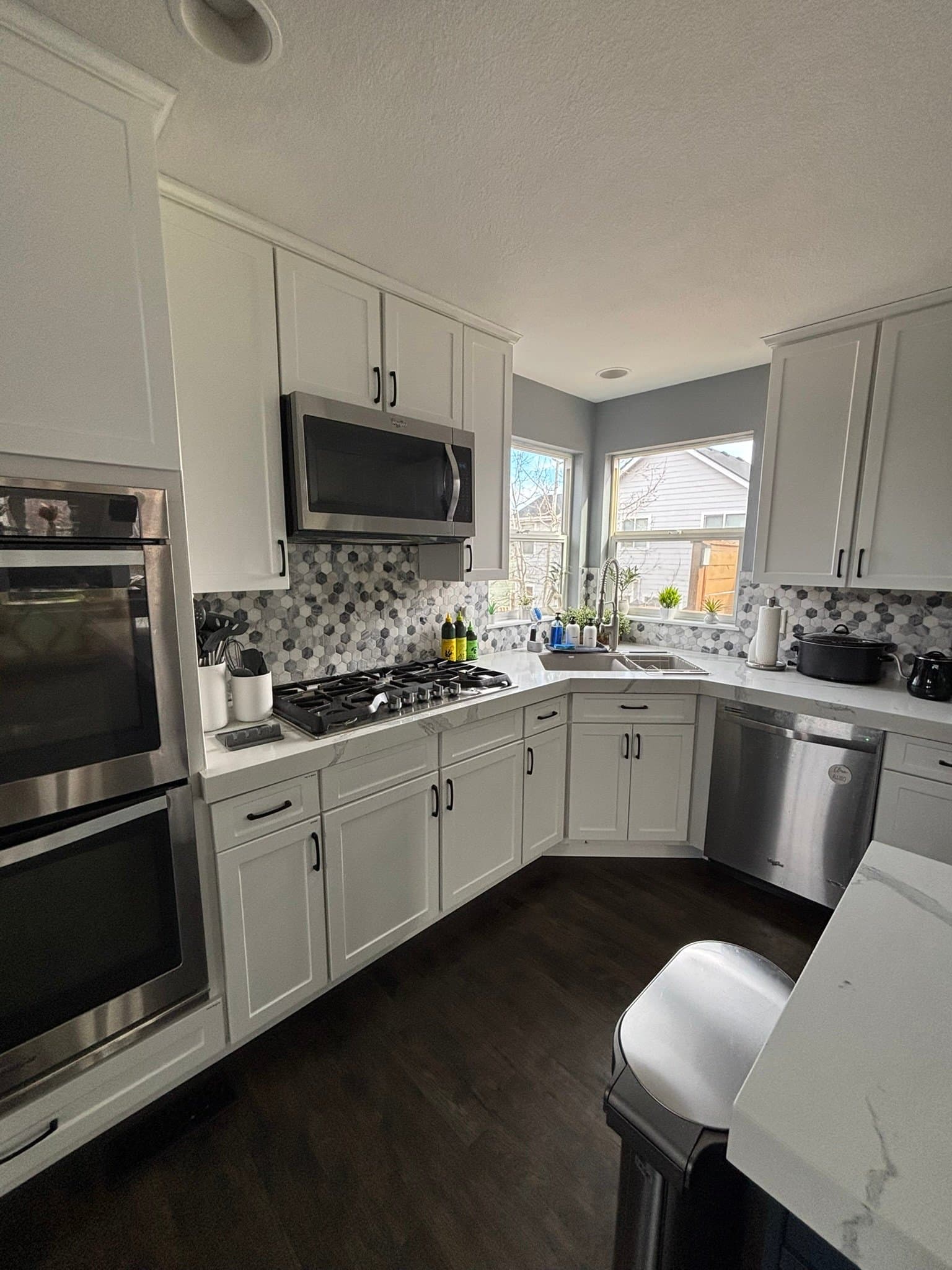 Thornton Single Room: 10144 Madison Street