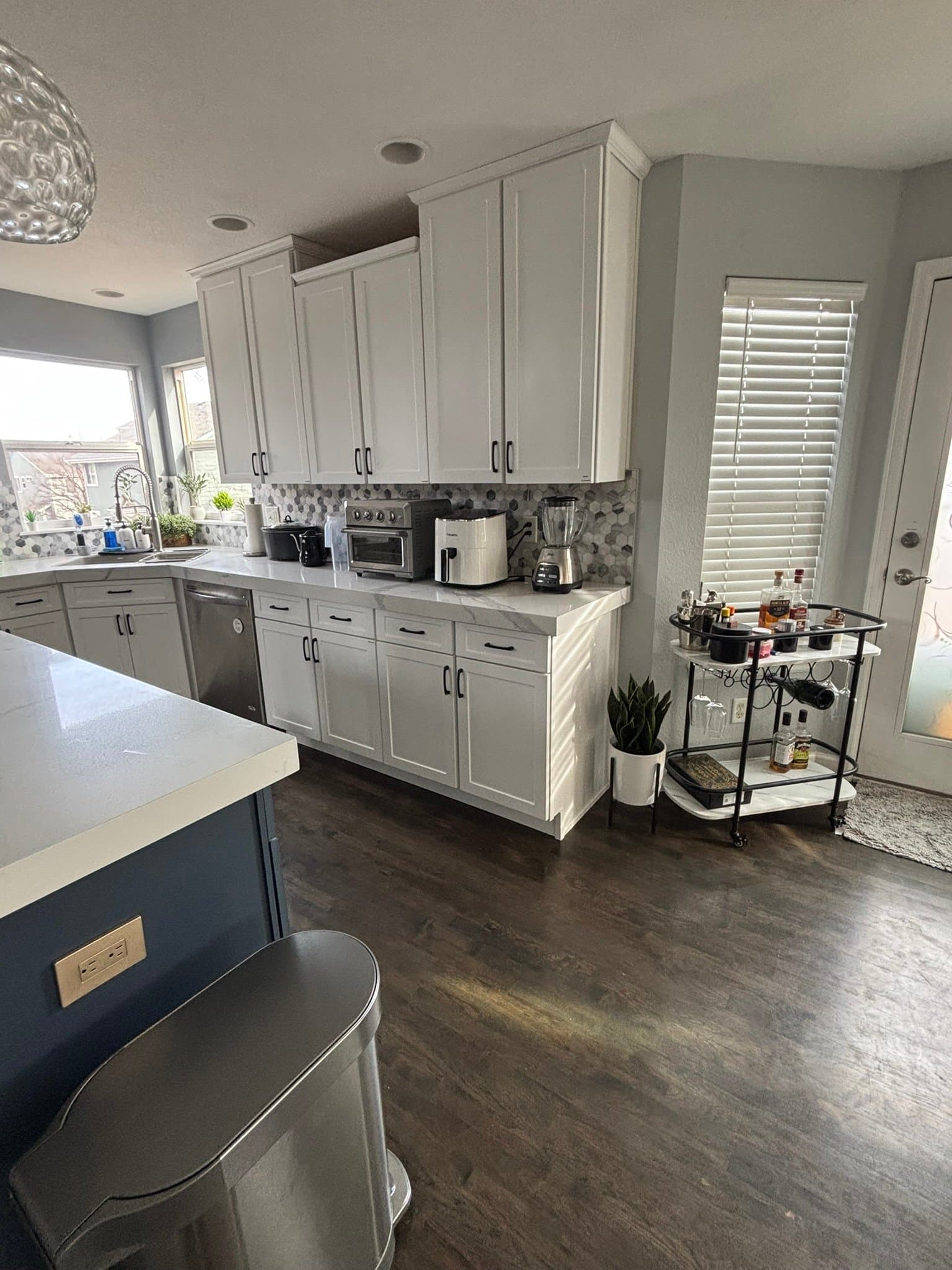 Thornton Single Room: 10144 Madison Street