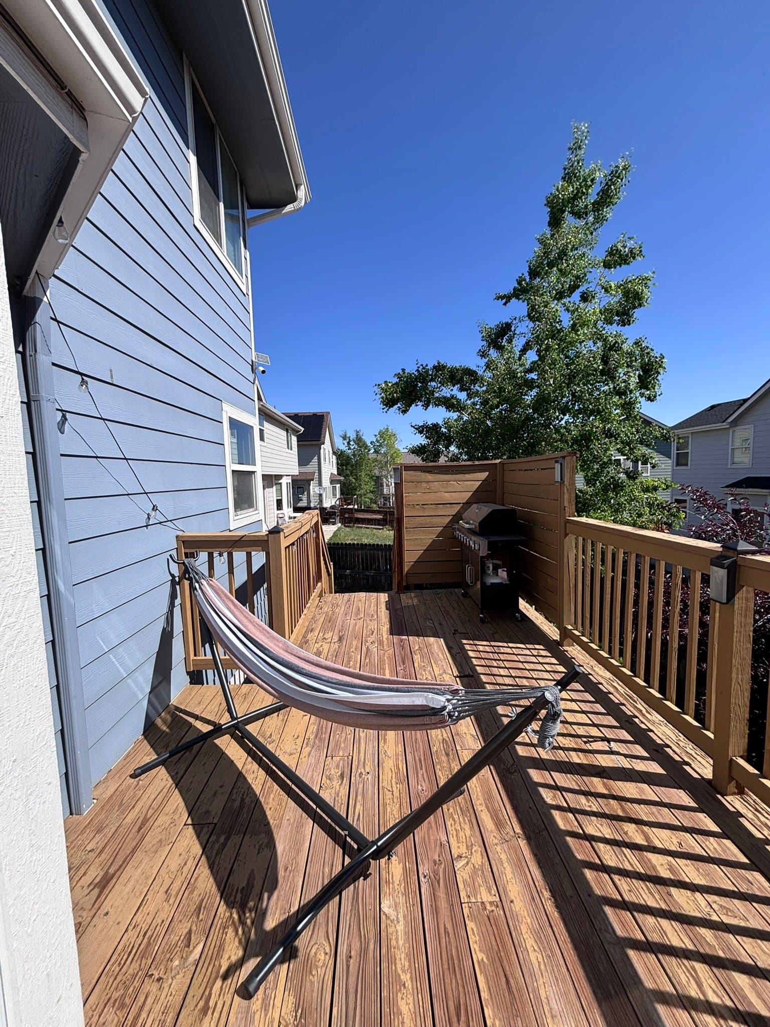 Thornton Single Room: 10144 Madison Street