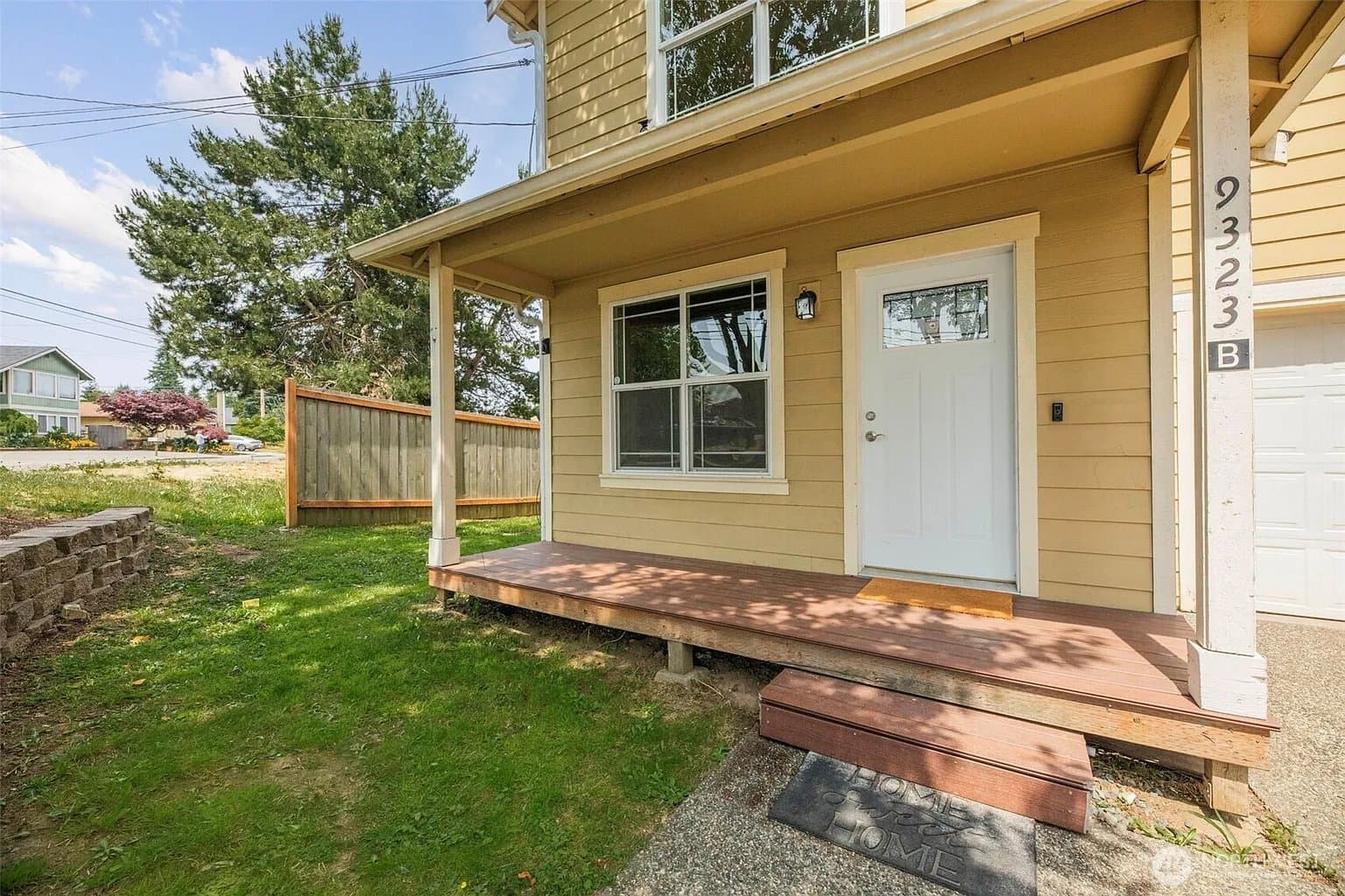 Everett House: 9323 4th Ave W