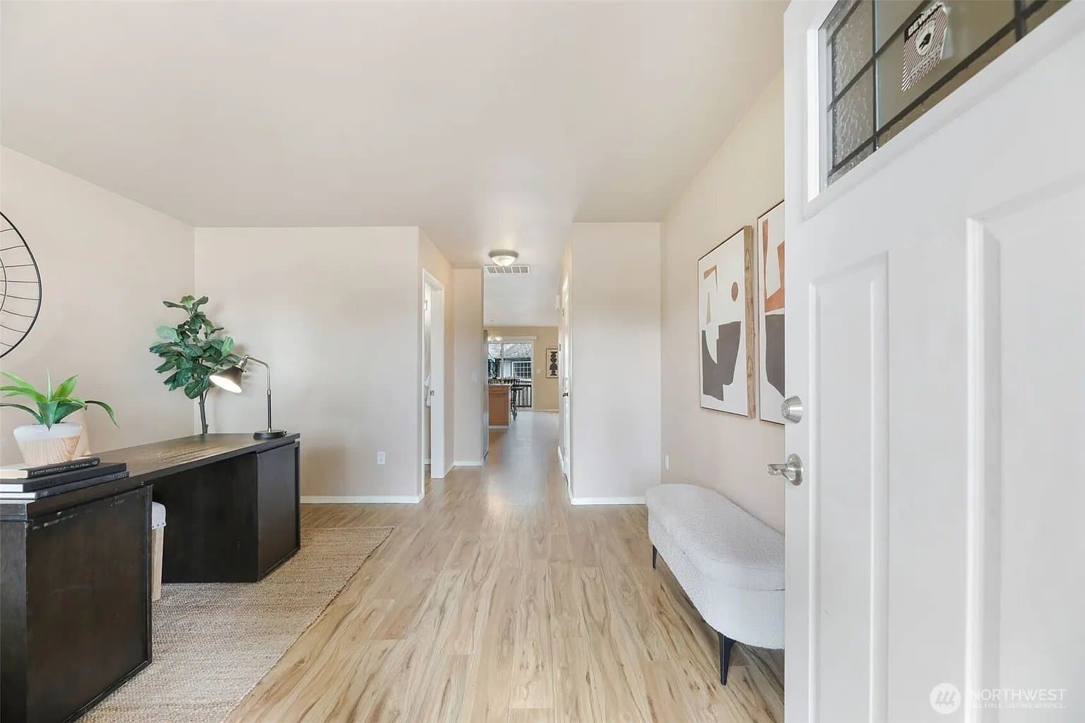 Everett House: 9323 4th Ave W
