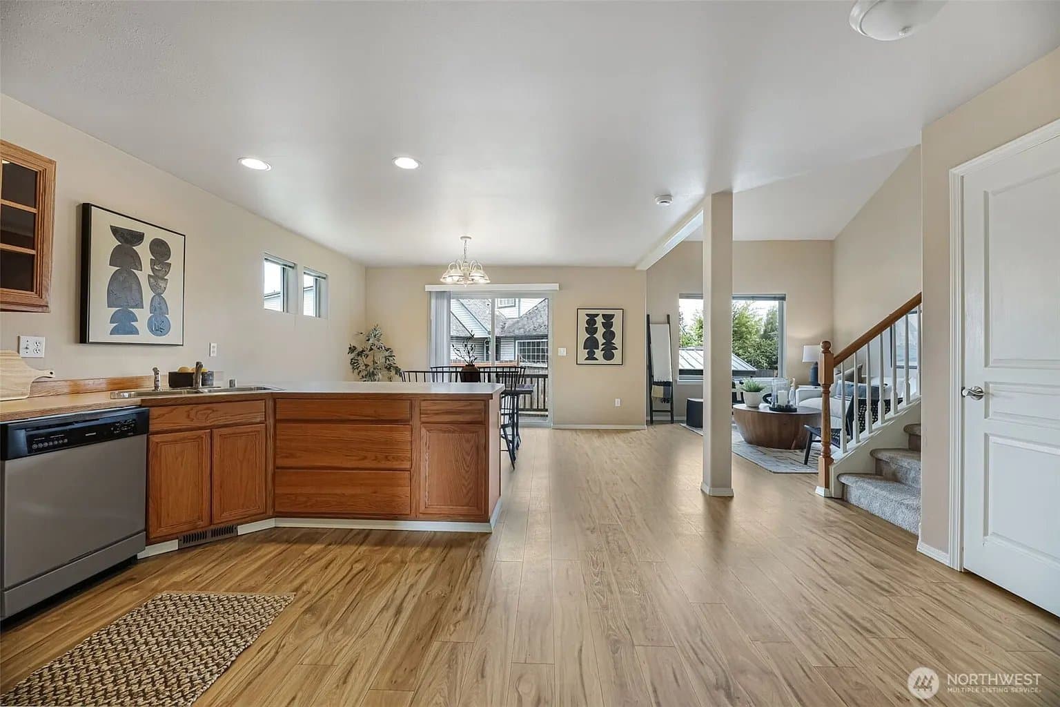 Everett House: 9323 4th Ave W