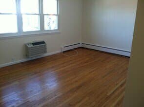 Palisades Park Multiplex: 134 Commercial Ave