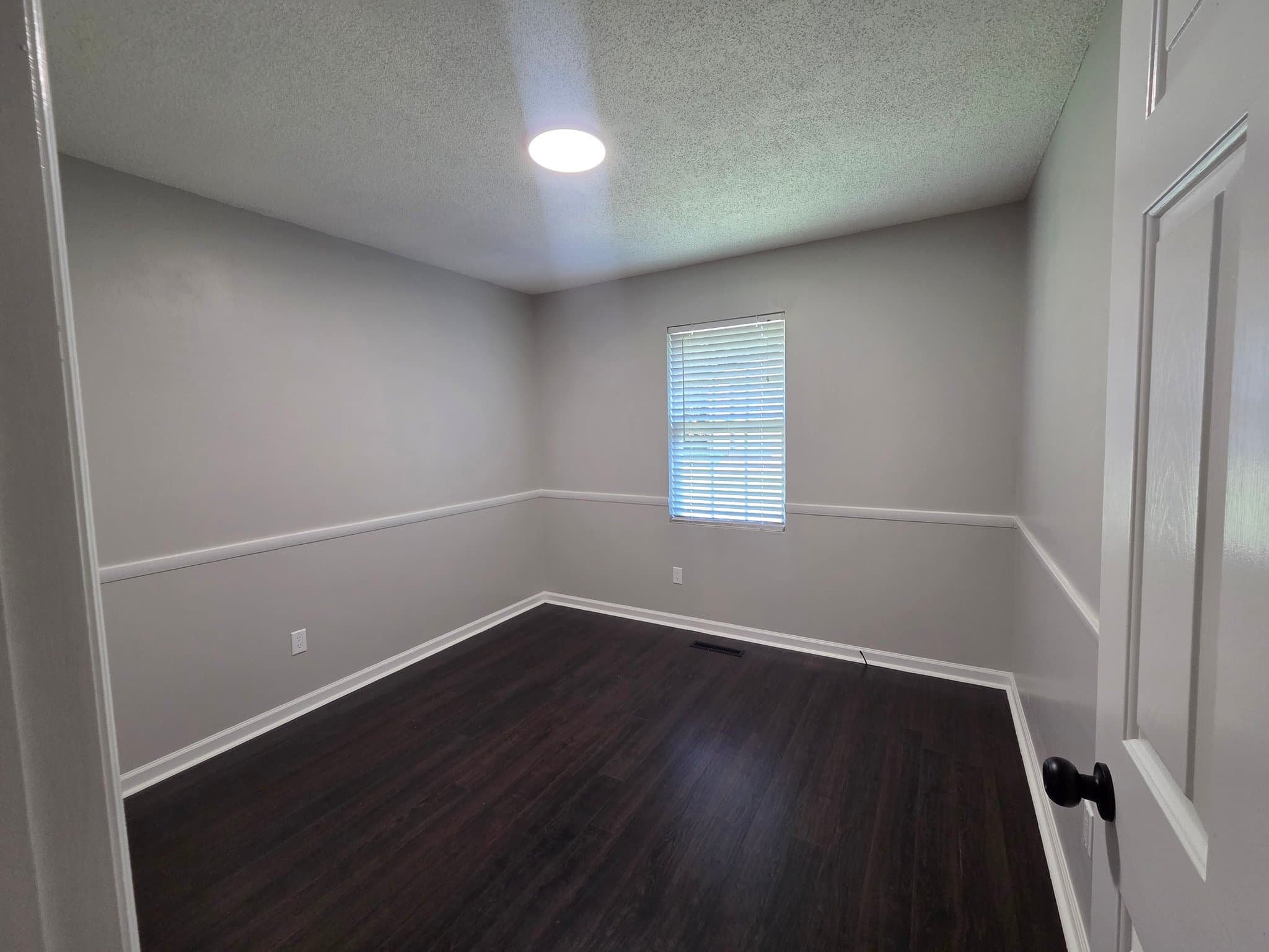 Winston Salem House: 217 Williamsgate Ct