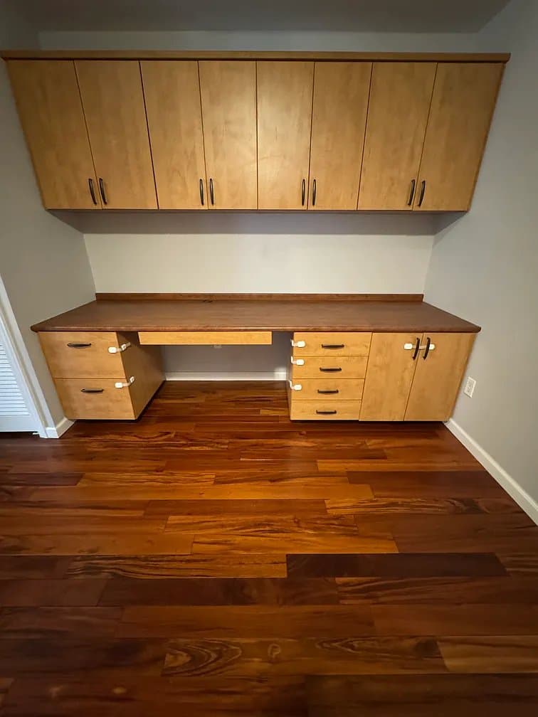 Harrison Townhome: 201 Dey St