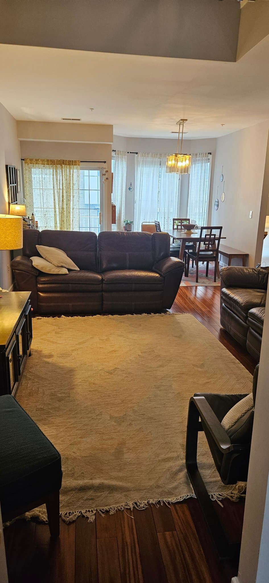 Harrison Townhome: 201 Dey St