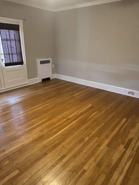 Philadelphia House: 19050 w Olney Ave