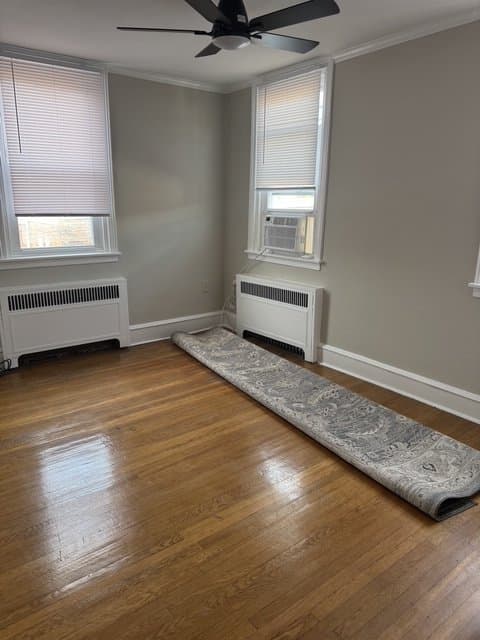 Philadelphia House: 19050 w Olney Ave
