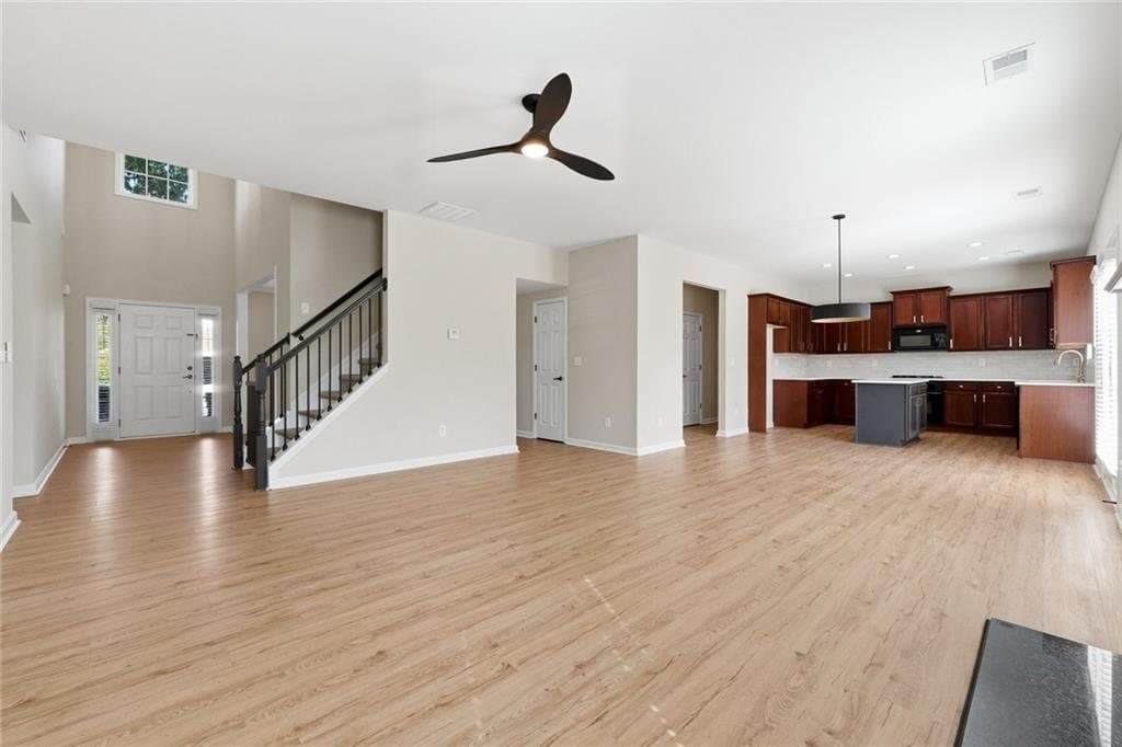 Cumming House: 2725 Blackstock Dr
