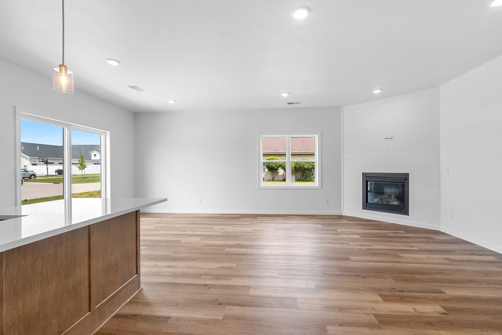 Green Bay Townhome: 2709 Sachet Pl