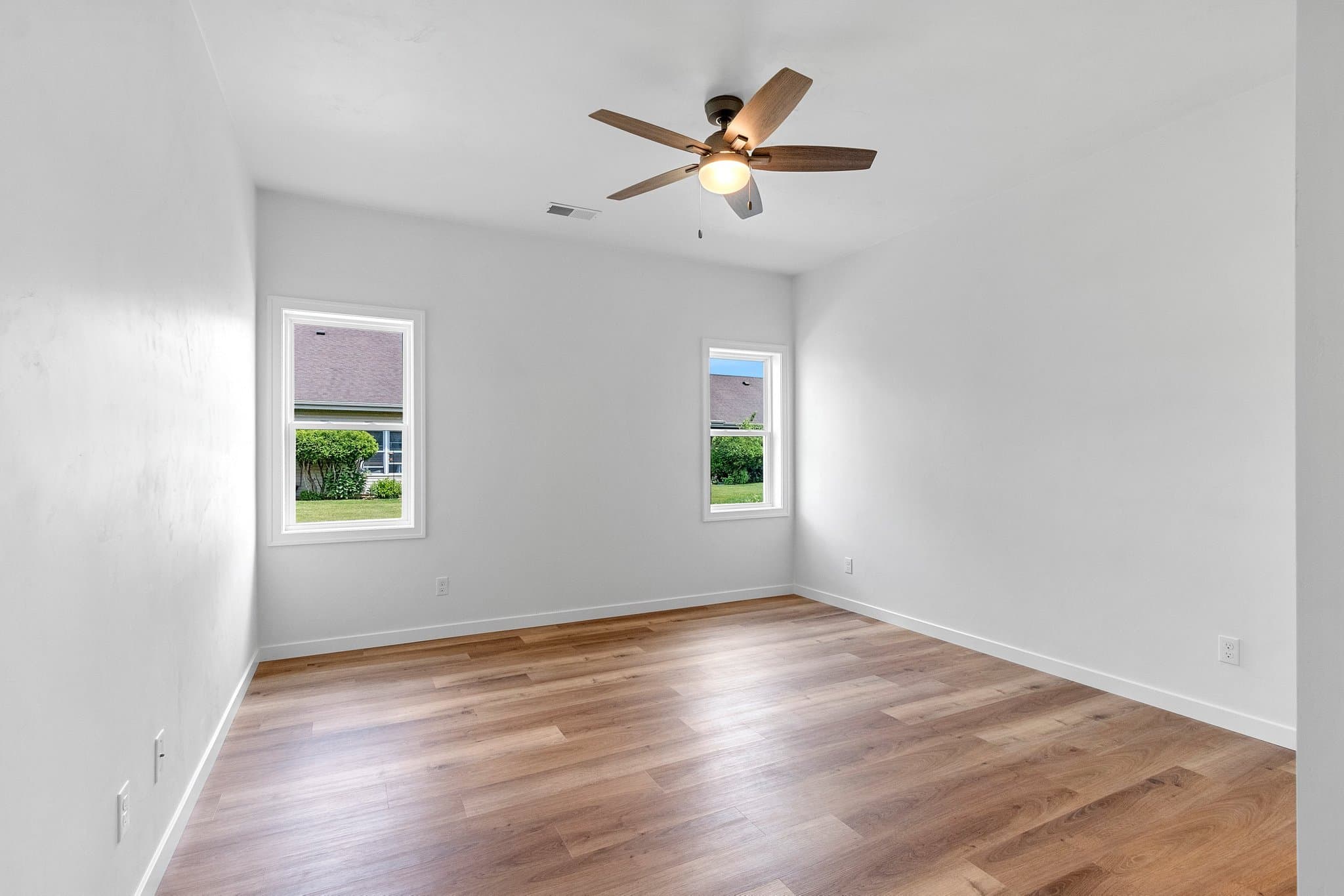 Green Bay Townhome: 2709 Sachet Pl